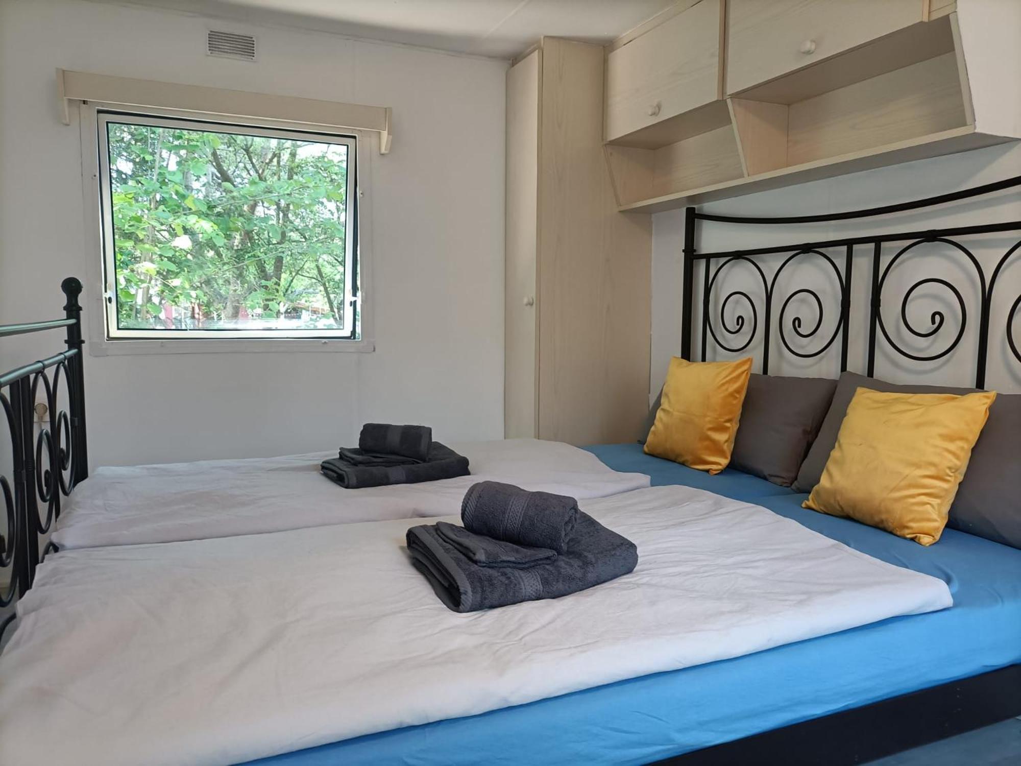Tinyhaus Idyllisch Am Waldesrand Hotel คอตต์บุส ภายนอก รูปภาพ
